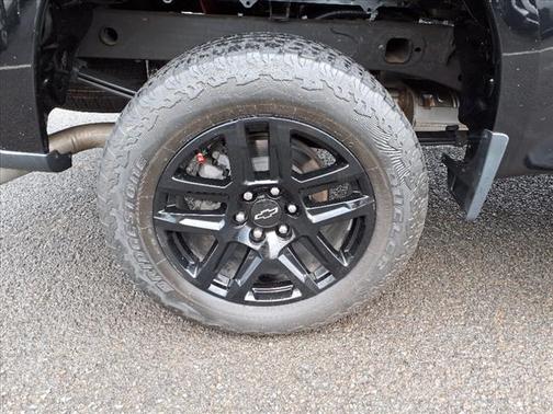 2022 Chevrolet Silverado 1500 Custom Trail Boss