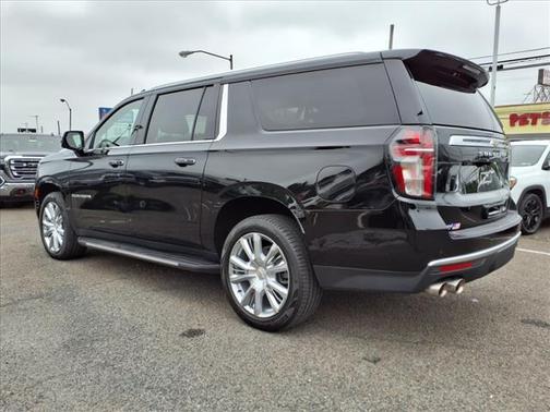 2022 Chevrolet Suburban 4WD High Country