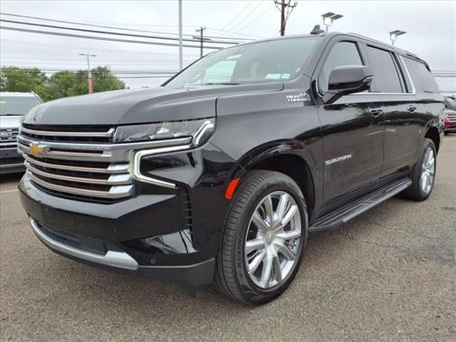 2022 Chevrolet Suburban 4WD High Country