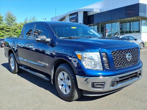 Deep Blue Pearl Metallic 2019 Nissan Titan SV