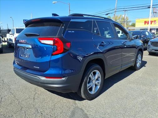 2022 GMC Terrain SLE