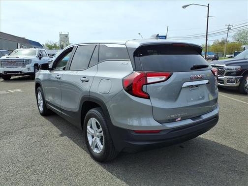 Sterling Metallic 2024 GMC Terrain SLE