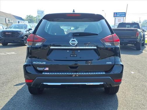 Magnetic Black Pearl 2020 Nissan Rogue S