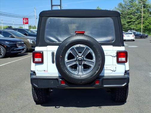 Bright White Clearcoat 2021 Jeep Wrangler Unlimited Sahara