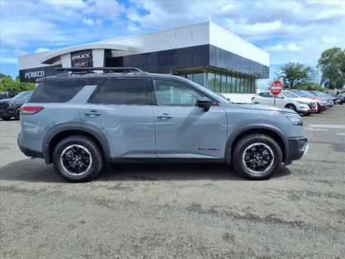 2024 Nissan Pathfinder Rock Creek 4WD