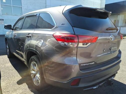 2018 Toyota Highlander LE I4