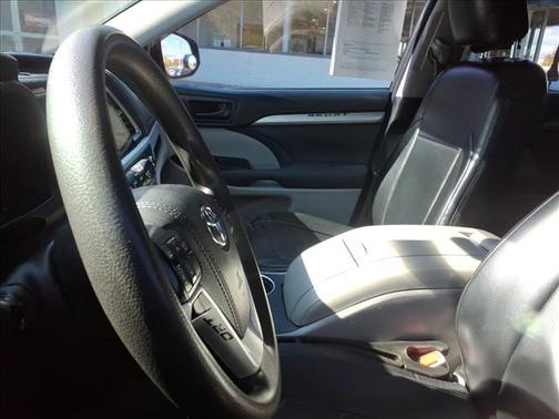 2018 Toyota Highlander LE I4