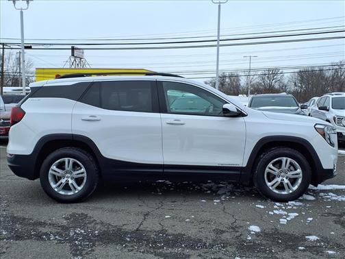 2022 GMC Terrain SLE