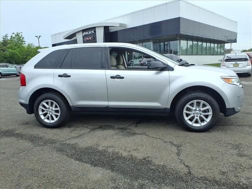 INGOT SILVER METALLIC 2014 Ford Edge SE