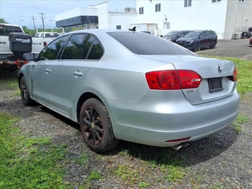 Reflex Silver Metallic 2014 Volkswagen Jetta Auto SE w/Connectivity