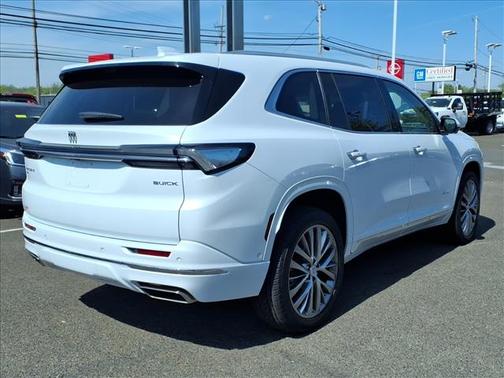 Iridescent White Tricoat 2026 Buick Enclave Avenir FWD