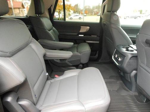 2025 Ford Expedition Max Active 4x4