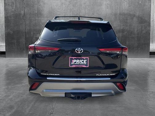 2022 Toyota Highlander Platinum