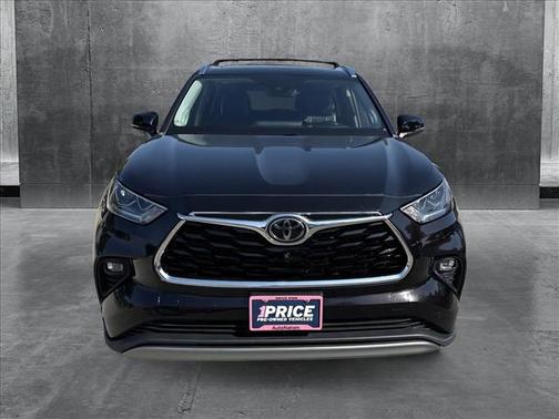 2022 Toyota Highlander Platinum
