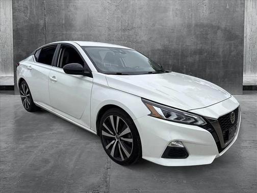2021 Nissan Altima SR FWD