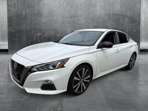 2021 Nissan Altima SR FWD