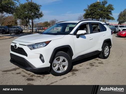 2020 Toyota RAV4 XLE