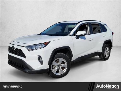 2020 Toyota RAV4 XLE