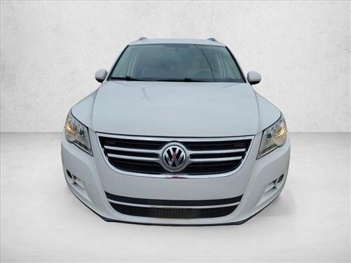 2011 Volkswagen Tiguan SE