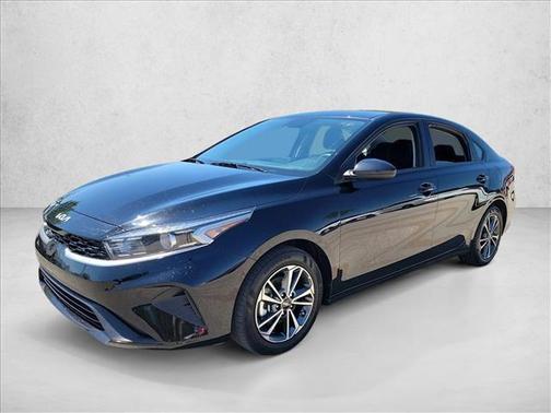 Aurora Black 2024 Kia Forte LXS