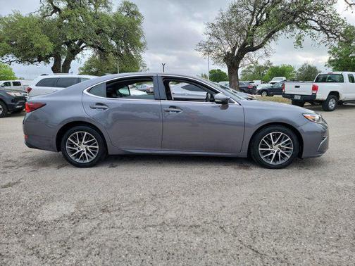 2017 Lexus ES 350 Base