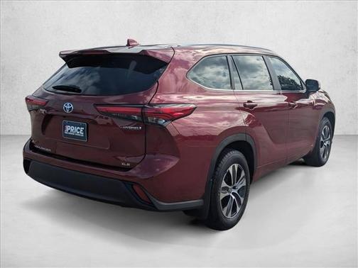 2023 Toyota Highlander Hybrid XLE