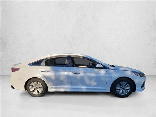 2018 Hyundai SONATA Hybrid SE