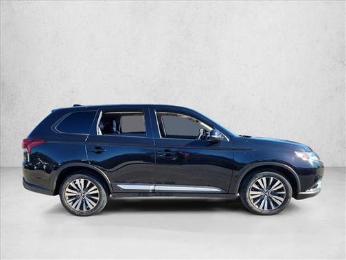 2020 Mitsubishi Outlander SE