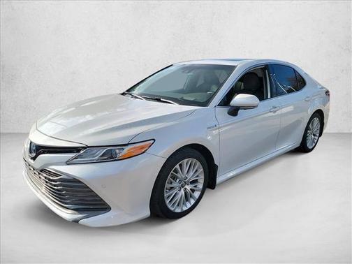 2019 Toyota Camry Hybrid XLE