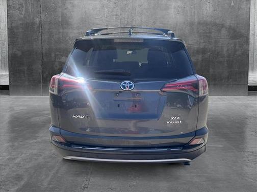 2017 Toyota RAV4 Hybrid XLE