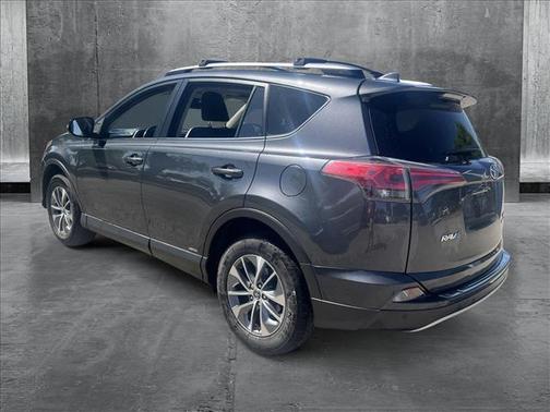 2017 Toyota RAV4 Hybrid XLE