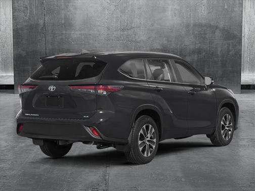 2025 Toyota Highlander XLE