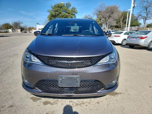 2020 Chrysler Pacifica L