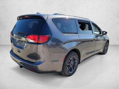 2020 Chrysler Pacifica L