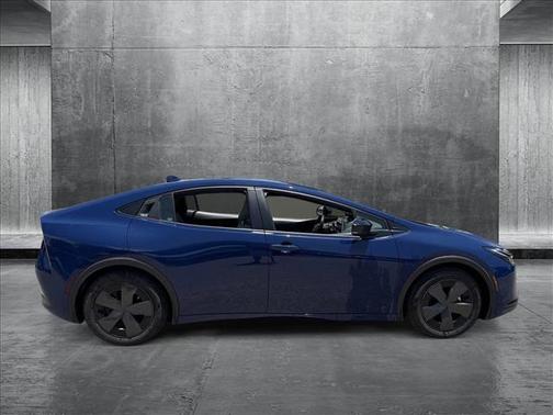 2023 Toyota Prius LE