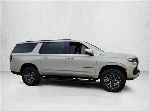 Gold 2022 Chevrolet Suburban 4WD Z71