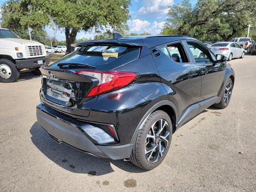 2021 Toyota C-HR XLE
