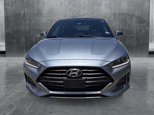 2019 Hyundai Veloster 2