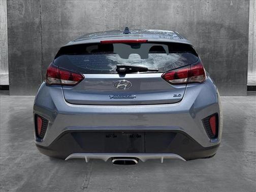 2019 Hyundai Veloster 2