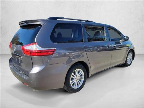 2015 Toyota Sienna XLE