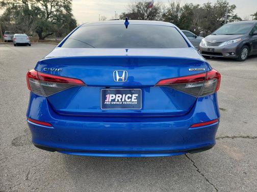 2022 Honda Civic Touring