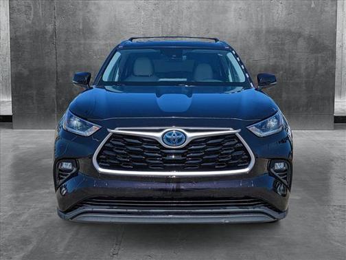 2021 Toyota Highlander Hybrid XLE