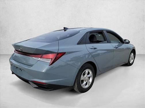 2023 Hyundai ELANTRA SE