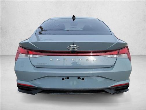 2023 Hyundai ELANTRA SE