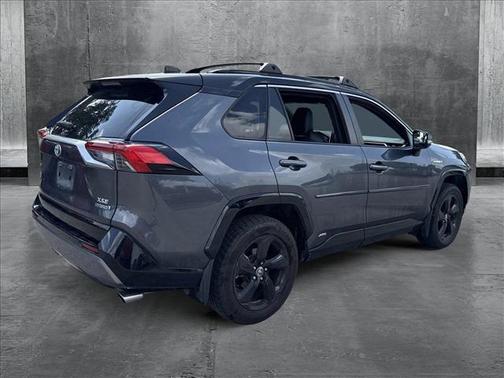 2020 Toyota RAV4 Hybrid SE