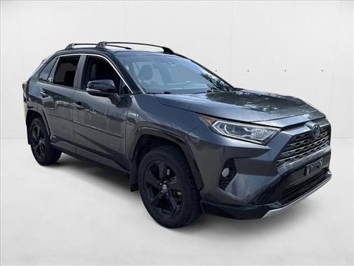 2020 Toyota RAV4 Hybrid SE