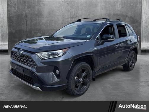 2020 Toyota RAV4 Hybrid SE
