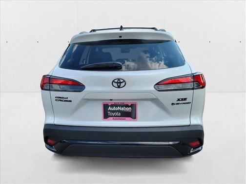 2025 Toyota Corolla Hybrid SE