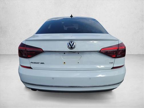 2017 Volkswagen Passat 1.8T SEL Premium