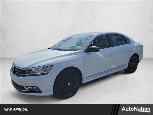2017 Volkswagen Passat 1.8T SEL Premium
